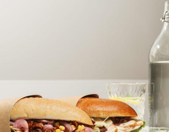 Vi välkomnar två nya sandwiches till Oh My Good – Beef-cheater & Caesar heaven